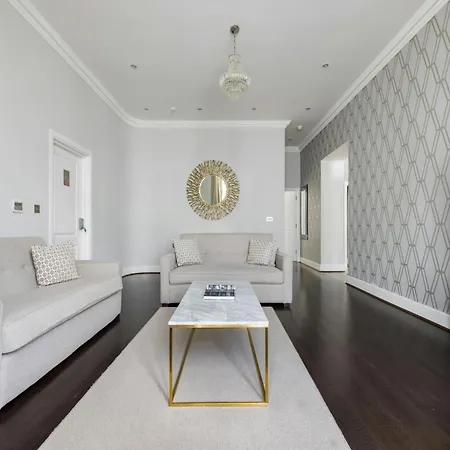 Zenith Place Apartment *